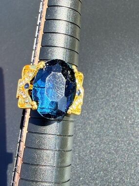 Gold-Tone Ring with Deep Blue Oval Crystal